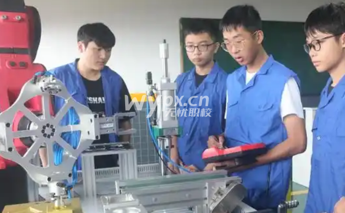 男生上技校学什么专业比较好