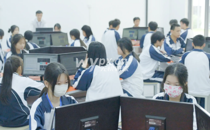 初中毕业去读职业学校好不好